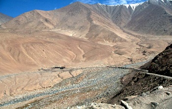 Roadworker station on they climb up toward the pass marking Aksai Chin, Chinese Kashmir